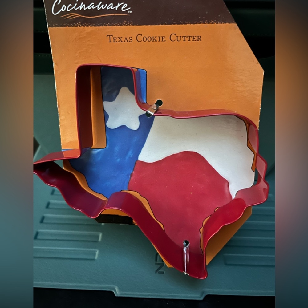 Brand new Cocinaware 5” Texas metal cookie cutter.